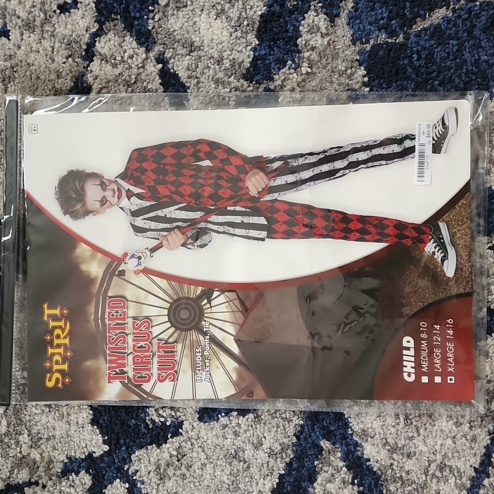 Twisted Circuis Suit, spirit Halloween, size 14-16 xl, Halloween costume